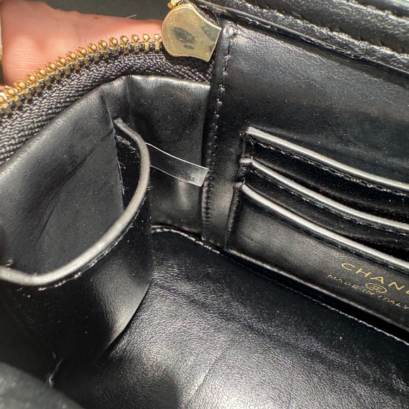 Chanel VIP Makeup Black Shoulder/handle bag~NIB - Picture 7 of 10